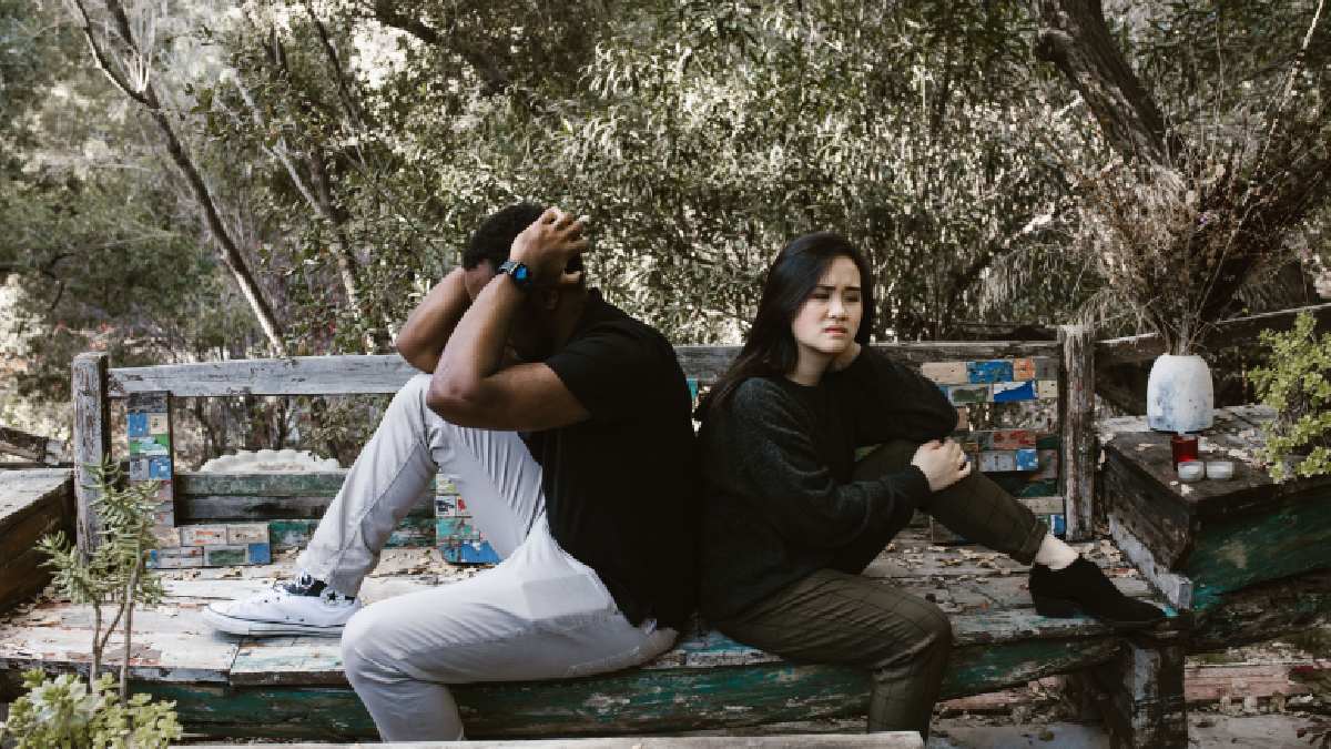 Tired of Emotionally Unavailable Partners? Here’s Why It Keeps Happening