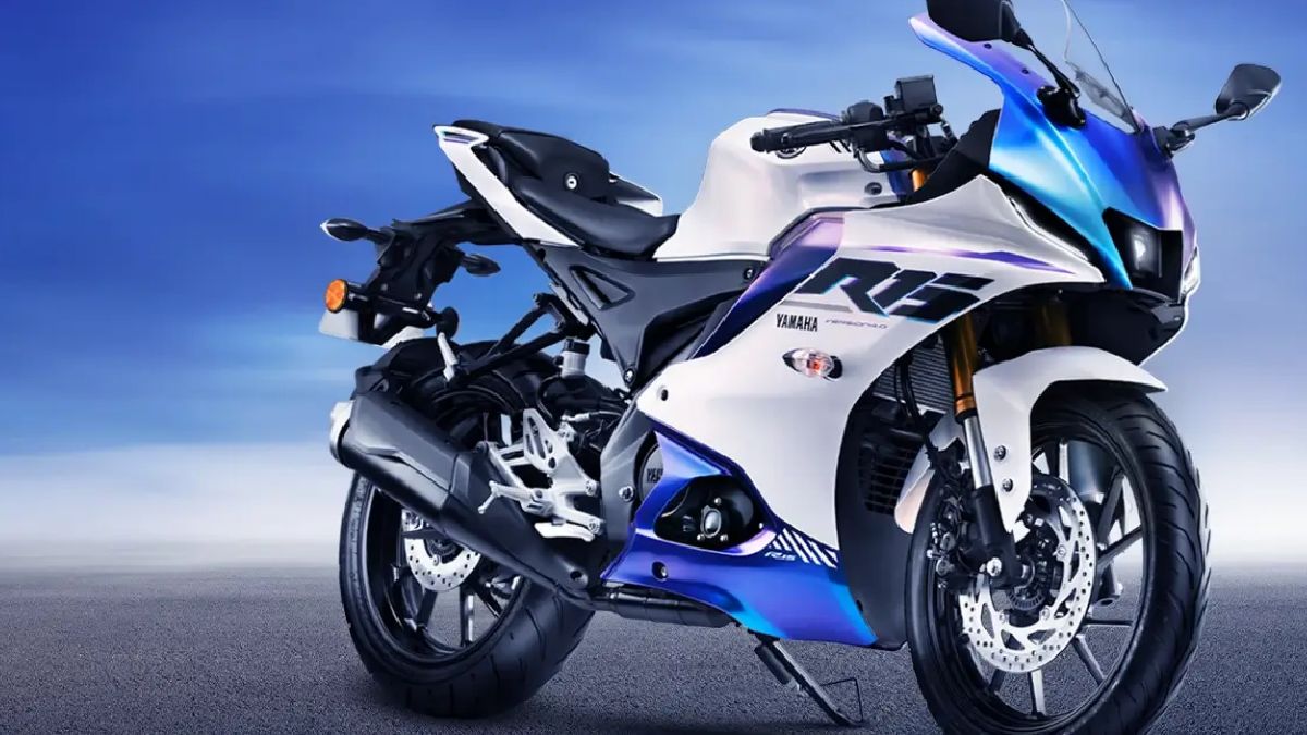 Yamaha R15 vs KTM RC 160: Which Entry-Level Sports Bike Offers Better Value in 2026?