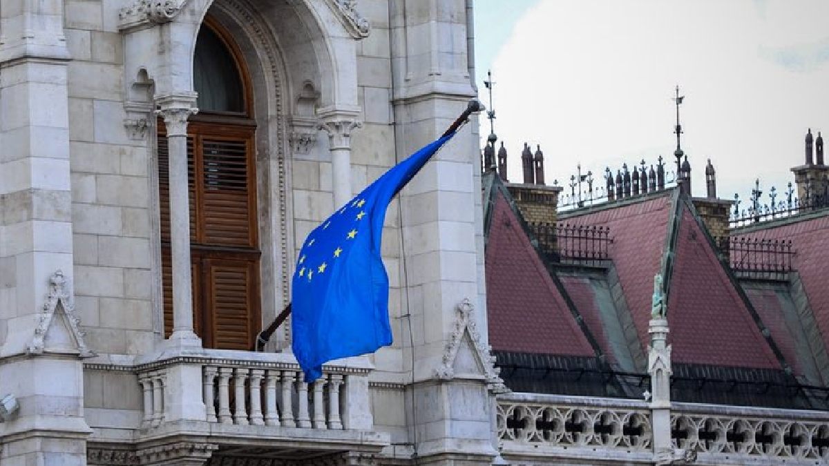 European Union Aviation Agency tells operators to avoid Iran, Iraq airspace until August 31