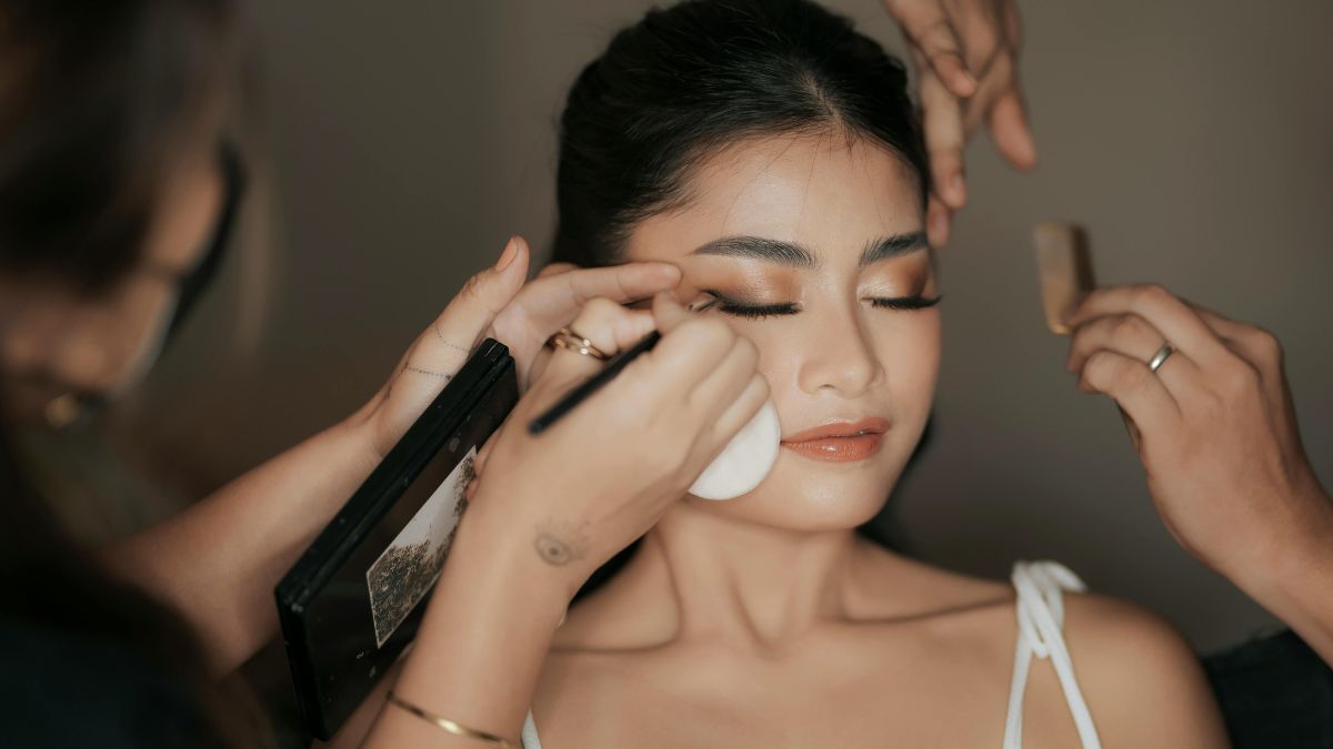 5 Glamorous Holiday Hair and Makeup Trends to Try This Season
