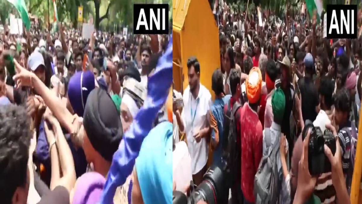 Clash Reported Between Protesters and Nihang Sikhs at Jantar Mantar | Photo Credit: https://x.com/ANI