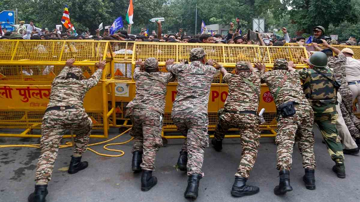 CJP Protest March Intensifies: Abhijeet Dipke Detained as Delhi Police Use Tear Gas Near Parliament