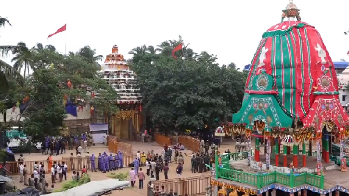 Lord Jagannath Bahuda Yatra procession in Puri | Photo Credit: https://x.com/NewsArenaIndia