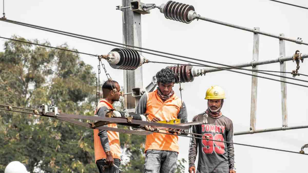 BESCOM Issues Average Electricity Bills for July; Actual Meter Readings to Resume in August