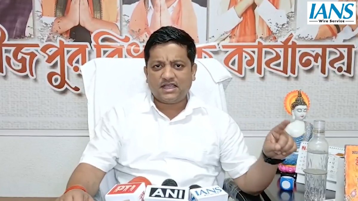 West Bengal MLA Offers Rs 10,000 Reward to Butchers Opening Jhatka Meat Shops