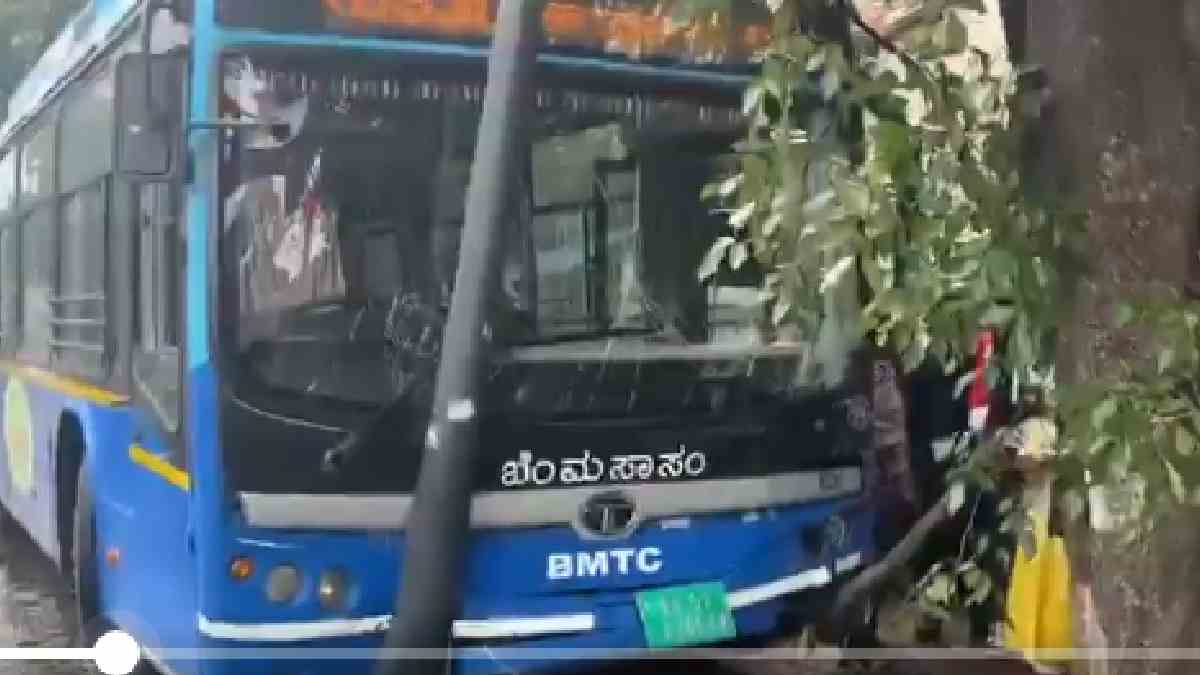 Auto-Rickshaw Driver Killed After BMTC Electric Bus Crashes into Vehicle at Bengaluru's K.R. Circle
