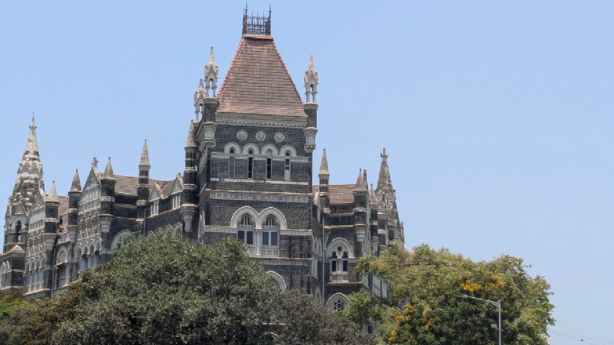 Bombay HC Quashes Activist's Externment, Questions Mumbai Police Over Protest Slogans