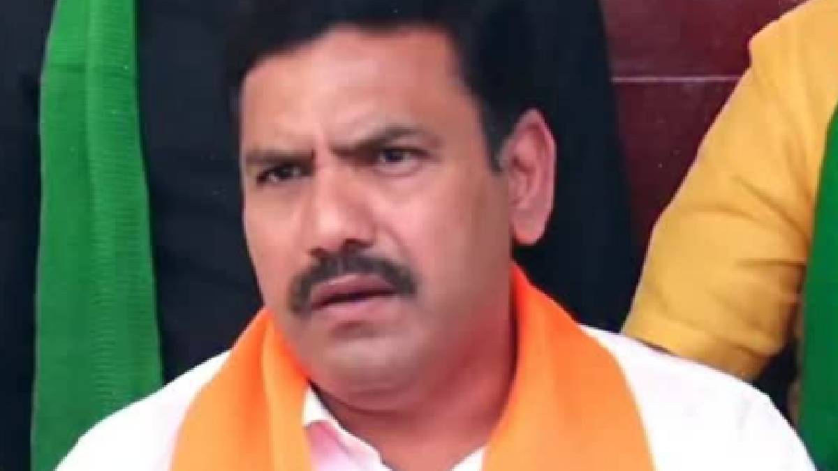 ಜಯನಗರದ ಮಸೀದಿಯೊಳಗೆ ಬಿಎಲ್‌ಒಗಳಿಂದ ಮತದಾರರ ಪಟ್ಟಿ ಪರಿಷ್ಕರಣೆ - ಬಿ.ವೈ. ವಿಜಯೇಂದ್ರ ಗಂಭೀರ ಆರೋಪ!!
