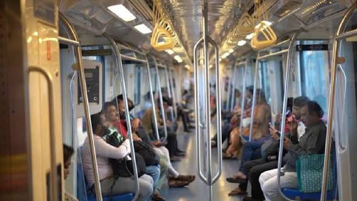 Playing Music or Watching Videos Without Earphones on Chennai Metro , You Could Now Be Fined Rs 2,500