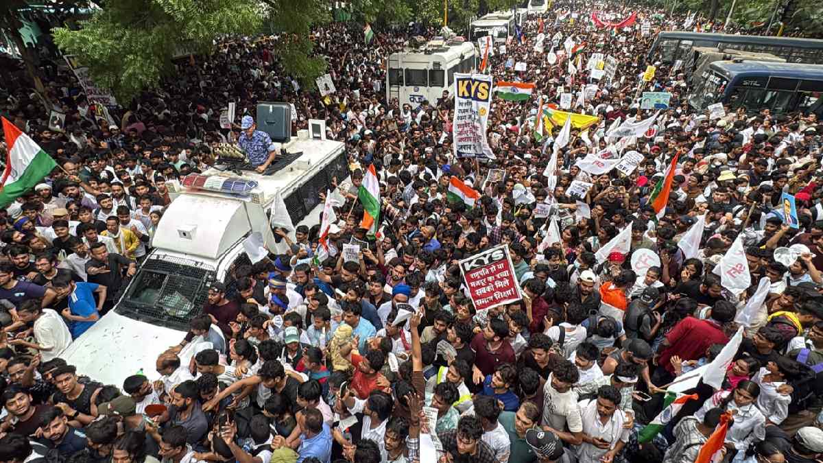 Delhi Police Misjudged Scale of CJP Protest as Thousands March on Parliament Over Education Reforms