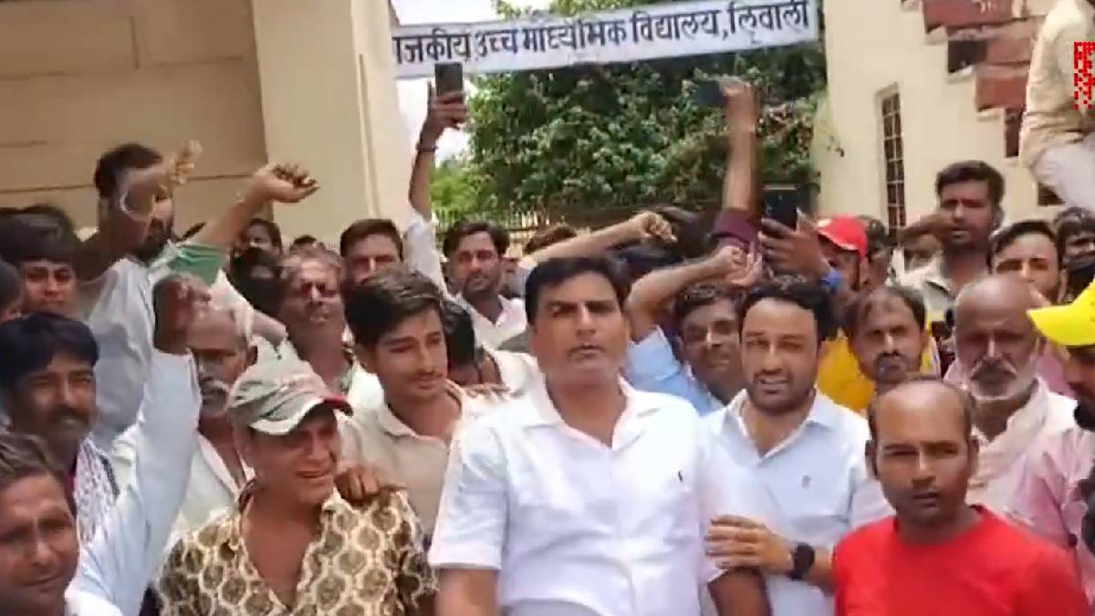 Rajasthan Teacher Suspended After Class 9 and 11 Girls Allegedly Forced to Remove Clothes During Money Search