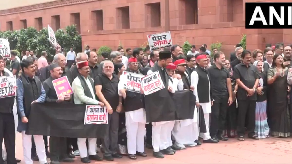 Congress MPs In Black Protest At Parliament, Demand Amit Shah And Dharmendra Pradhan’s Resignations Over NEET Row