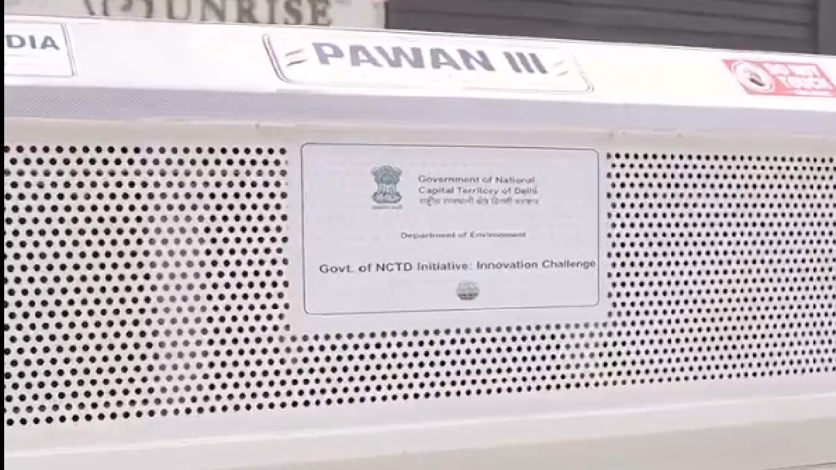 Delhi Tests Pawan III Roadside Air Purifiers to Reduce Traffic Pollution | Photo Credit: https://x.com/MumbaichaDon