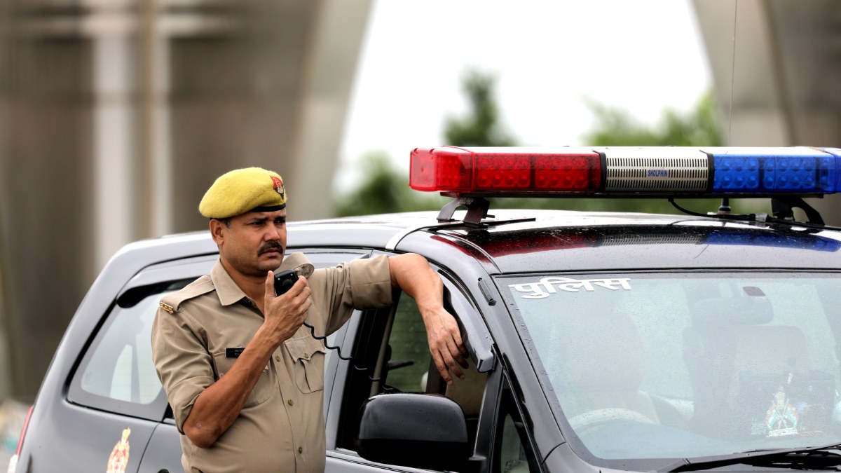 Delhi ACB Busts Prison Extortion Racket, 11 Arrested Including Jail Officials and Lawyers
