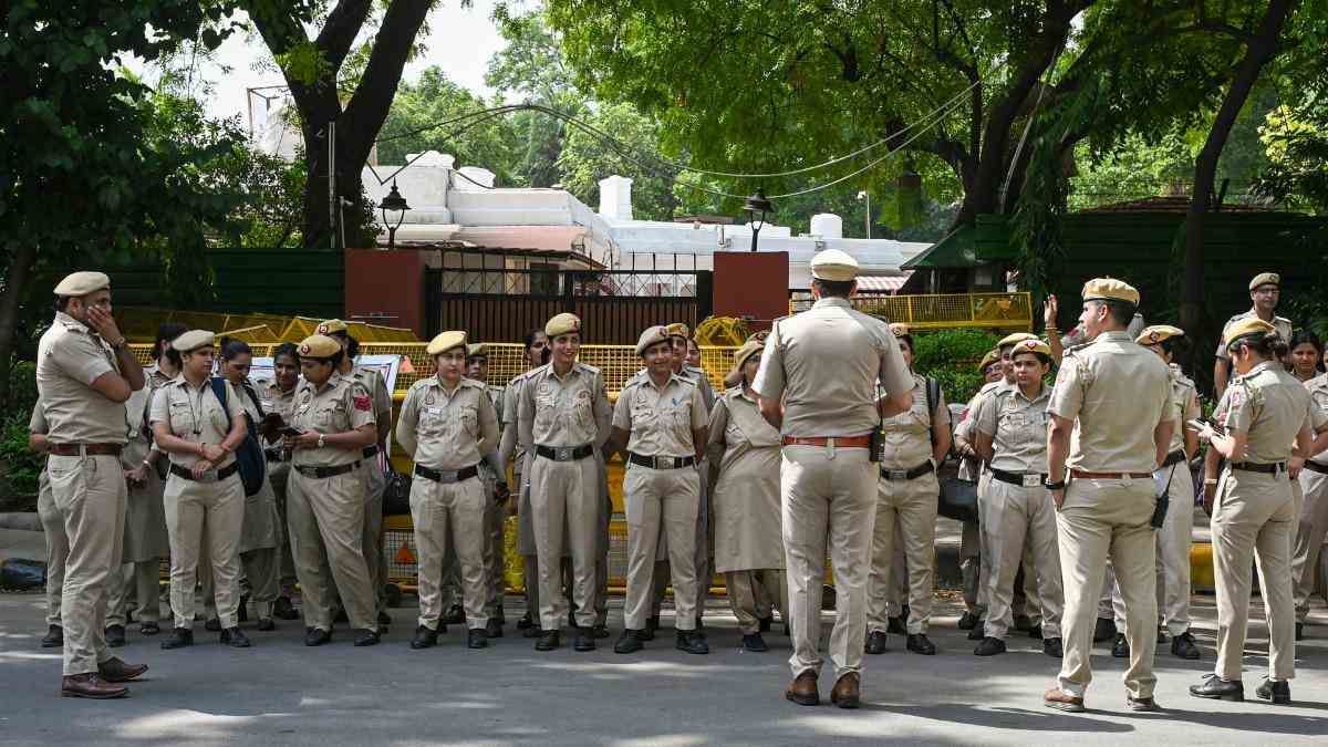 Delhi Police Identifies Over 2,500 People with Criminal Records Using Facial Recognition System at Jantar Manta | Photo Credit: AI