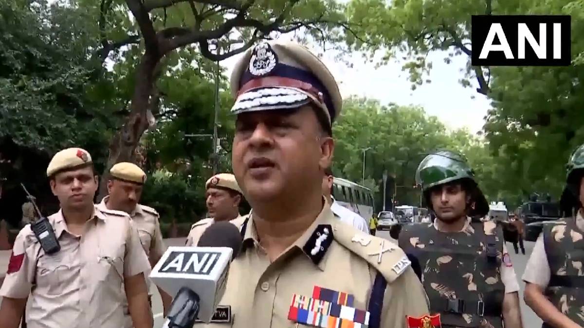 Delhi Police Clarifies Viral Travel Restriction Notice, Urges Public Not to Share Fake Messages