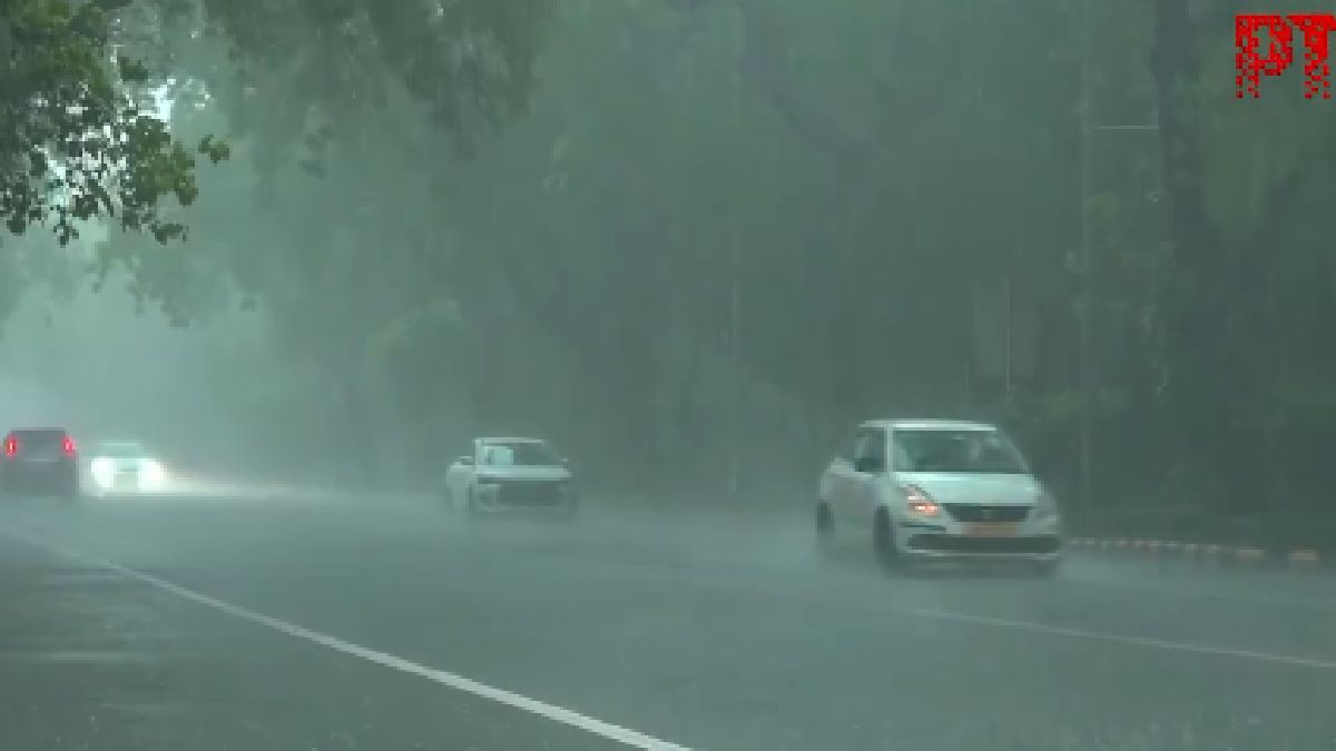 Delhi Soaked by Heavy Rain: IMD Issues Orange Alert as Showers Disrupt Daily Life