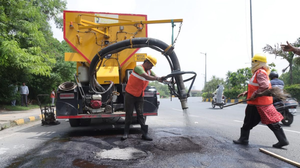 Delhi Tests 5-Minute Pothole Repair Technology to Speed Up Monsoon Road Repairs