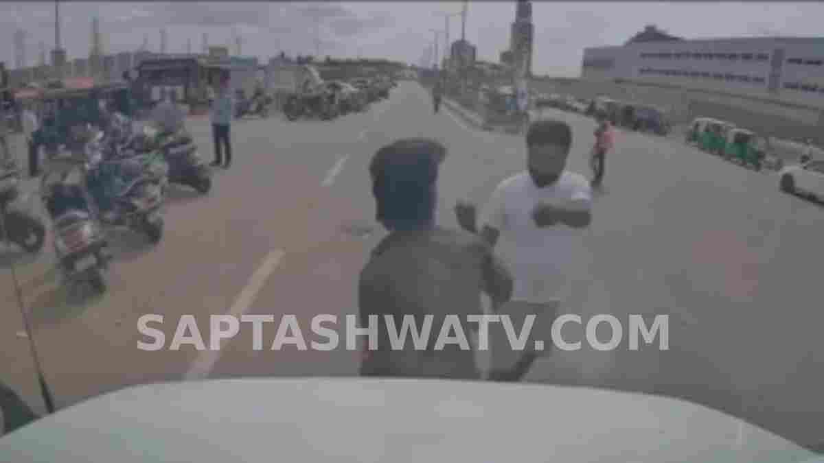 Devanahalli Road Rage: Biker Assaults Goods Vehicle Driver, Dashcam Captures Incident