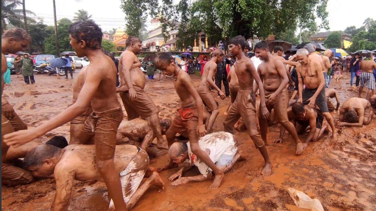 Goa Celebrates Traditional Mud Festival ‘Chikhal Kalo’ at Marcel with Vibrant Devotion and Joy in 2026