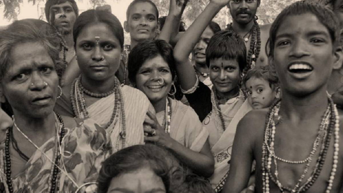 Hakki-Pikki Woman Accused of ‘Selling’ Daughter in Senegal; Karnataka Authorities Launch Probe