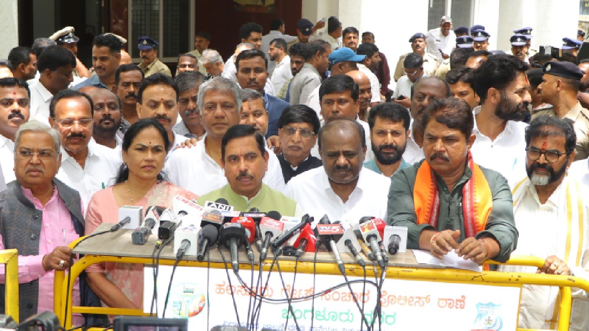'ಕಾಂಗ್ರೆಸ್ ಮುಗಿಸುವುದೇ ನಮ್ಮ ಗುರಿ' - ಮೈತ್ರಿಯ ಅಸಲಿ ರಹಸ್ಯ ಬಯಲು ಮಾಡಿದ ಕುಮಾರಸ್ವಾಮಿ!!