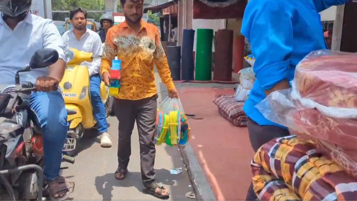 Hyderabad’s Broken Footpaths Spark Public Outrage as Pedestrian Safety Comes Under Scrutiny