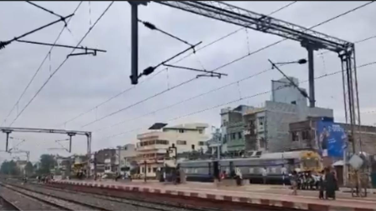 Train Services Hit on Gaya–Patna Rail Section After Overhead Electrical Wire Allegedly Cut by Thieves