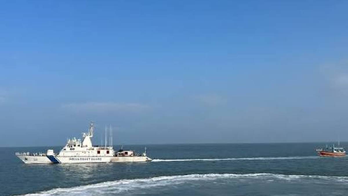 Indian Coast Guard interceptor boat at sea | Photo Credit: https://www.facebook.com