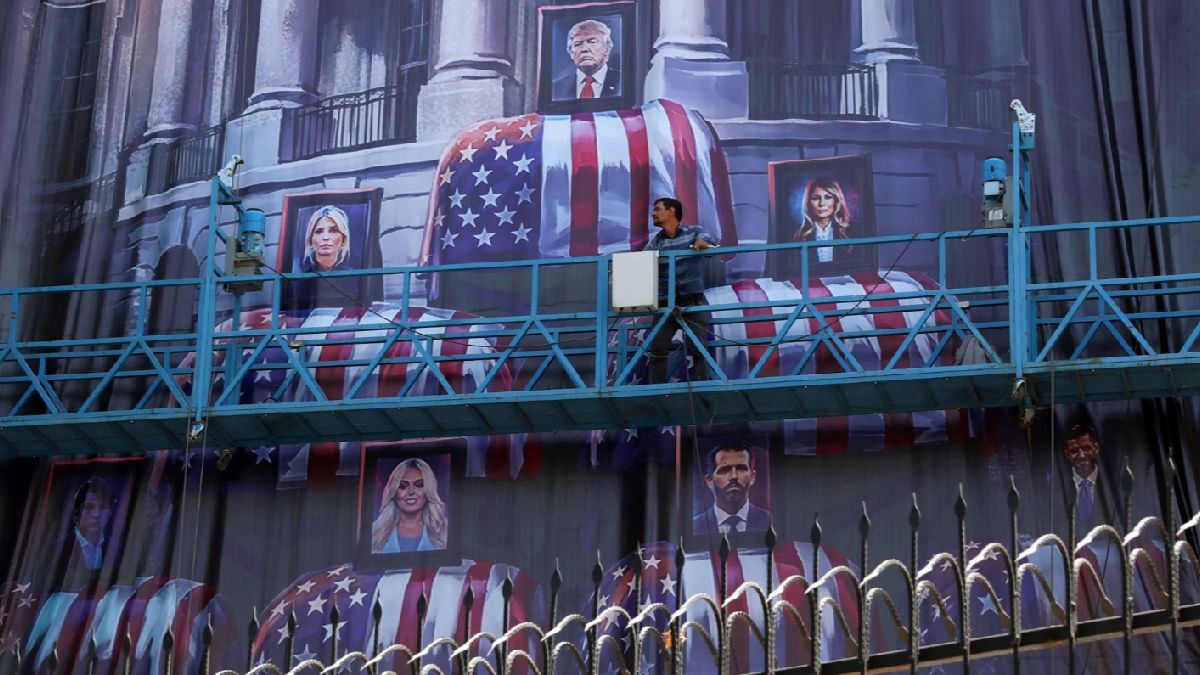 Iran Unveils 'Blood for Blood' Billboard Featuring Donald Trump and Family Amid Escalating US-Iran Tensions