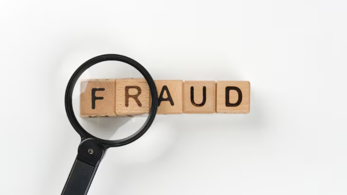 Two Arrested in ₹98-Crore Investment Fraud in Kakinada, Police Probe Wider Financial Scam