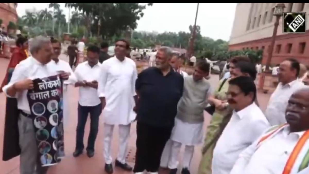 Kalyan Banerjee, Priyanka Gandhi Trade Jibes Over Bengal Politics | Photo Credit: https://x.com/ANI