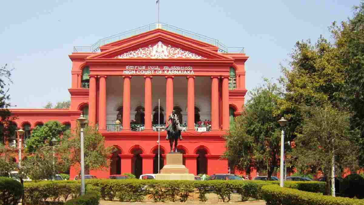 Karnataka High Court Orders Father to Pay Adult Daughter's MD Course Fee