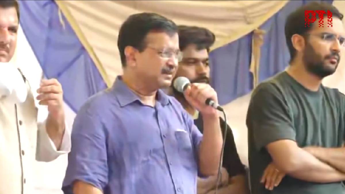 Kejriwal Claims Protesters Faced Lathi-Charge, Tear Gas and Stone Pelting During Demonstration