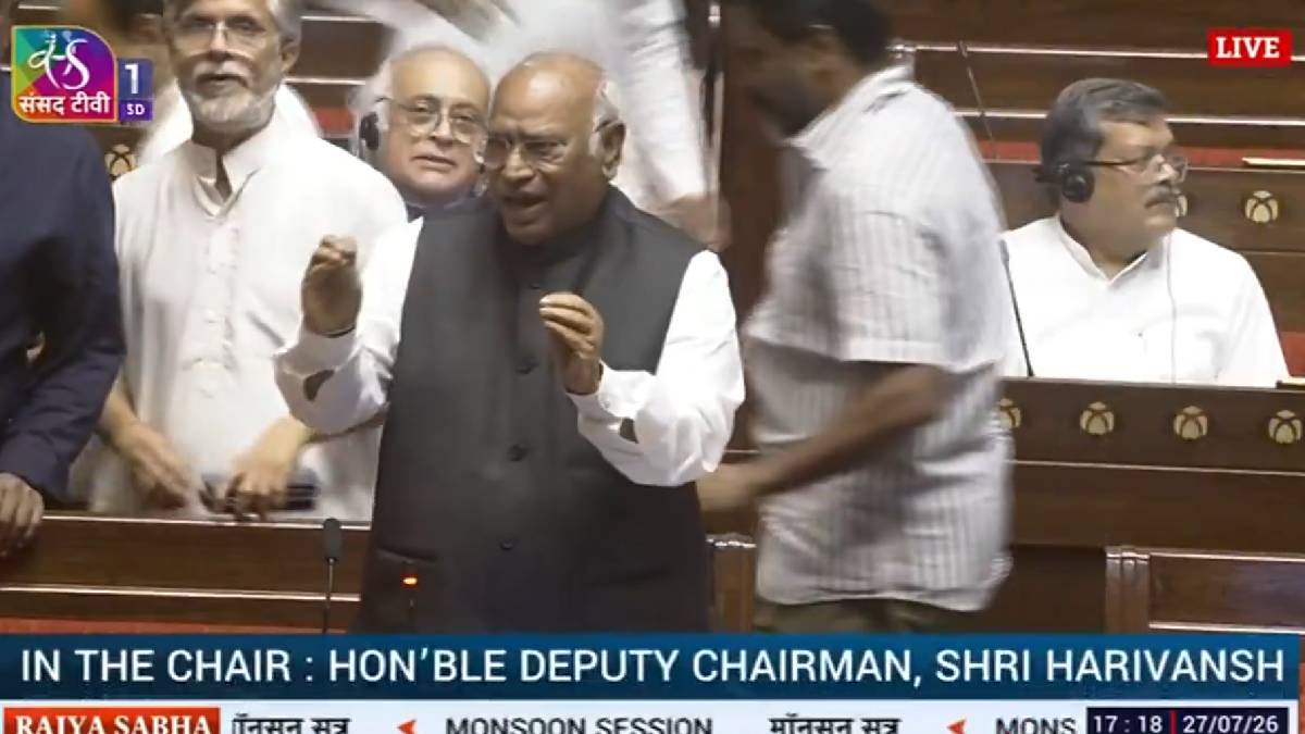 Mallikarjun Kharge Demands Amit Shah's Statement on Police Action During Student Protests