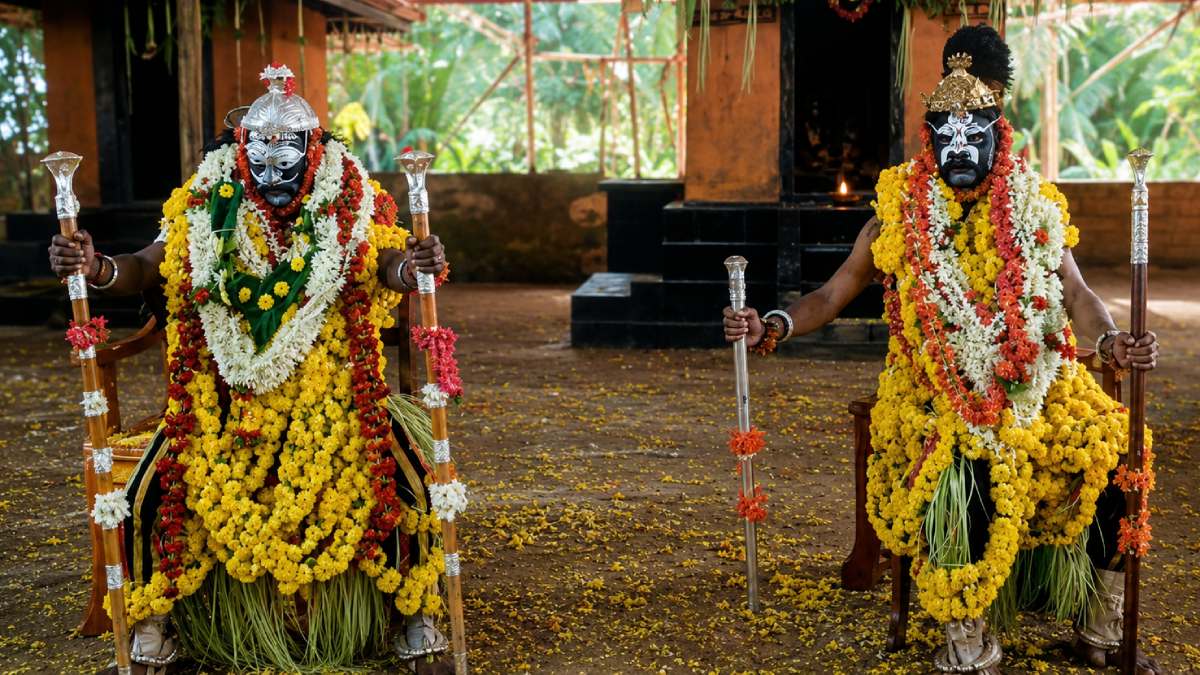 ಕಲಿಯುಗದ ದೈವ ಕೊರಗಜ್ಜ ಸ್ವಾಮಿಯ ಆರಾಧನೆ - ಕೊಕ್ಕಡ ಪಲ್ಲಡ್ಕದಲ್ಲಿ ಸಂಭ್ರಮದ ಕೋಲ ಸೇವೆ!!