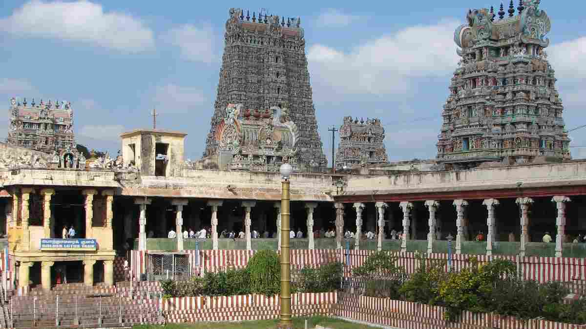 ಮಧುರೈ ಮೀನಾಕ್ಷಿ ದೇವಾಲಯದ 60 ಕೋಟಿ ರೂ. ಆಸ್ತಿ ಅಕ್ರಮ ಮಾರಾಟ - ತಹಶೀಲ್ದಾರ್ ಸೇರಿ 19 ಜನರ ವಿರುದ್ಧ ಎಫ್‌ಐಆರ್!!