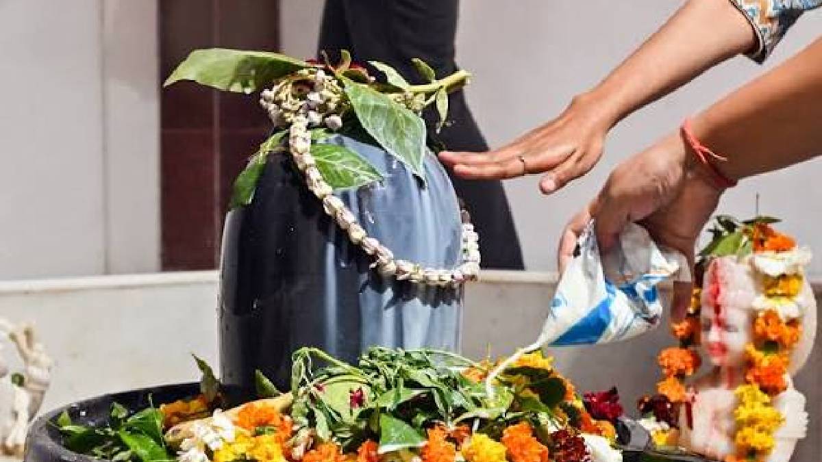 Sawan Shivratri 2026: Date, Jal Abhishek Muhurat, Nishit Kaal and Char Prahar Puja Timings You Should Know