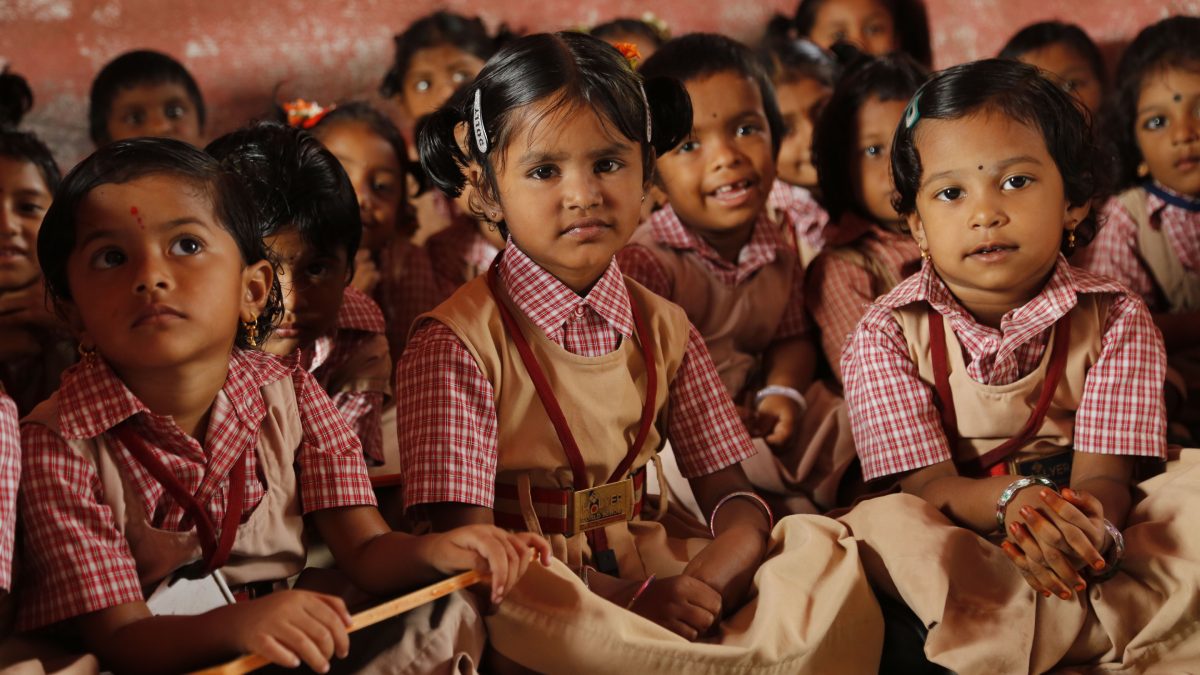 No Vada Pav, Chips, or Cold Drinks: Maharashtra FDA Bans Junk Food Within 50 Metres of All Schools