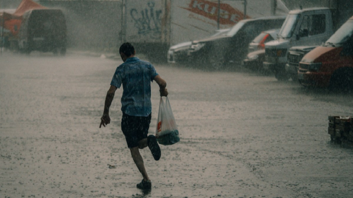 Mumbai on Red Alert: IMD Warns of Extremely Heavy Rain This Weekend
