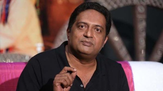ಬೆಂಗಳೂರು ಕೋರ್ಟ್‌ಗೆ ಖುದ್ದಾಗಿ ಹಾಜರಾದ ಪ್ರಕಾಶ್ ರಾಜ್ - ಜಾಮೀನು ರಹಿತ ವಾರಂಟ್ ರದ್ದುಗೊಳಿಸಿದ ನ್ಯಾಯಾಲಯ!!
