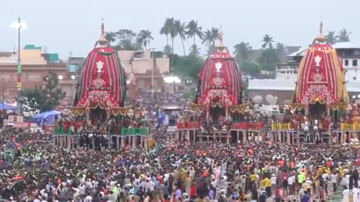 Puri Police Arrest 103 Snatchers During Jagannath Rath Yatra | Photo Credit: x.com/jsuryareddy