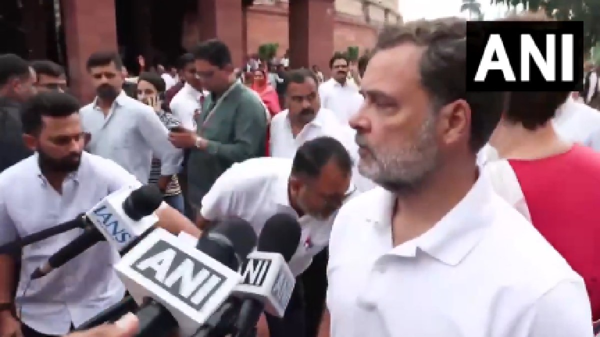 Lathi-Charge at CJP Protest Sparks Political Storm; Rahul Gandhi Targets Centre