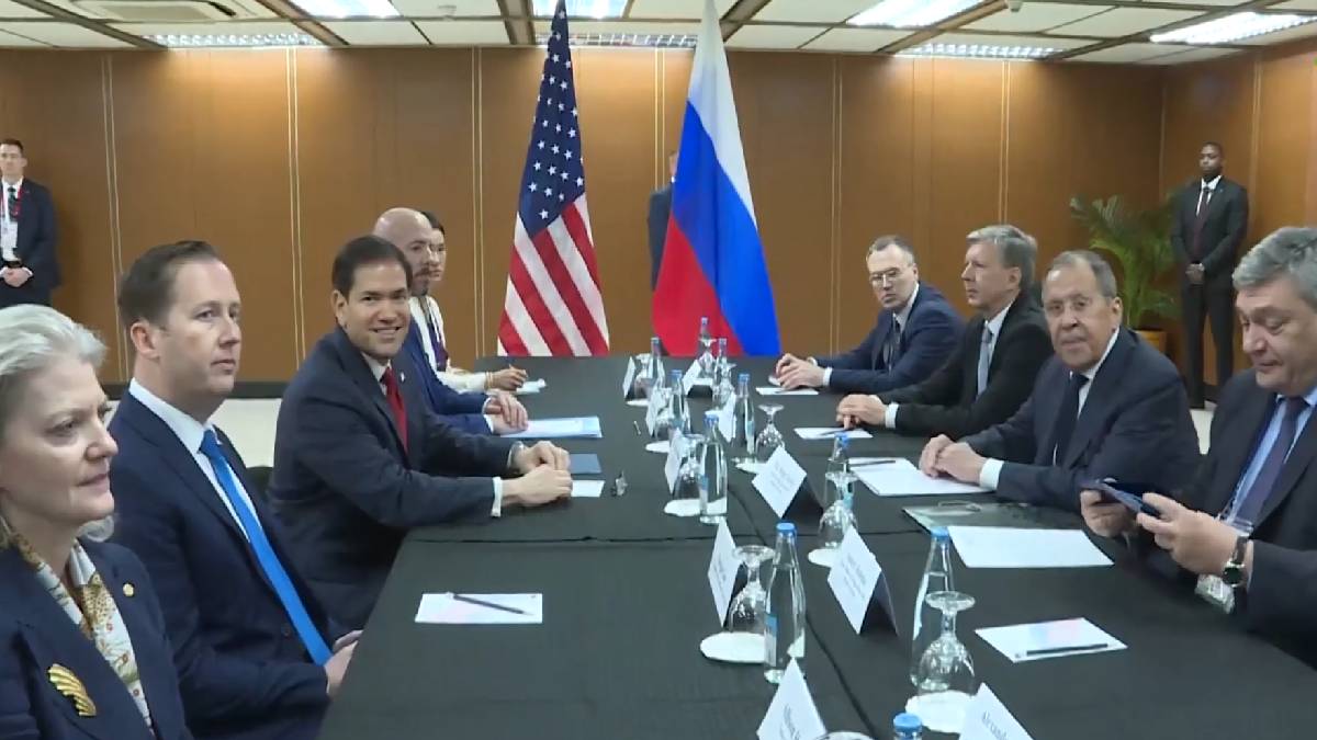 Diplomatic Efforts Resume as US and Russia Meet to Discuss Ukraine Conflict