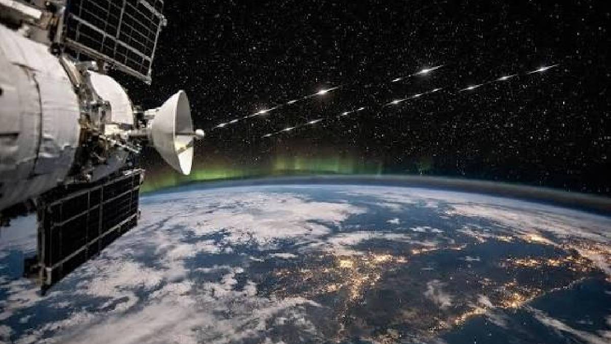 Is Starlink a Threat or a New Opportunity , How SpaceX’s Satellite Internet Push Could Reshape Telecom Giants