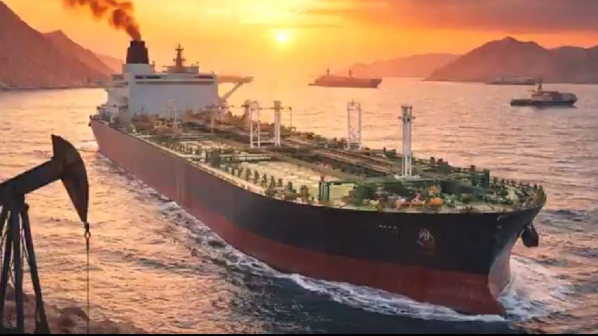 Saudi oil tanker sailing through the Red Sea amid heightened Houthi security threats | Photo Credit: https://x.com/HormuzJournal