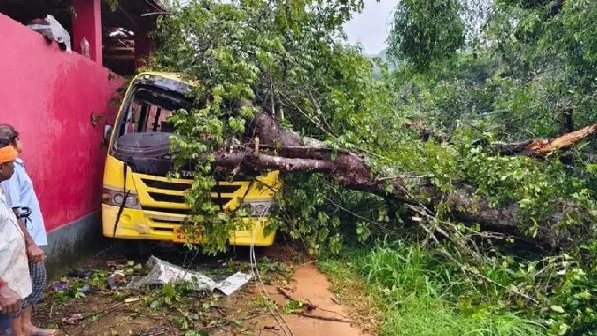 Barimaru Tragedy : Falling Tree Hits School Bus, Leaves One Dead
