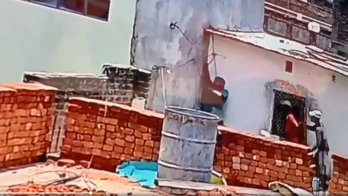 Construction Worker Dies of Electric Shock During Roof Demolition in Chhatarpur