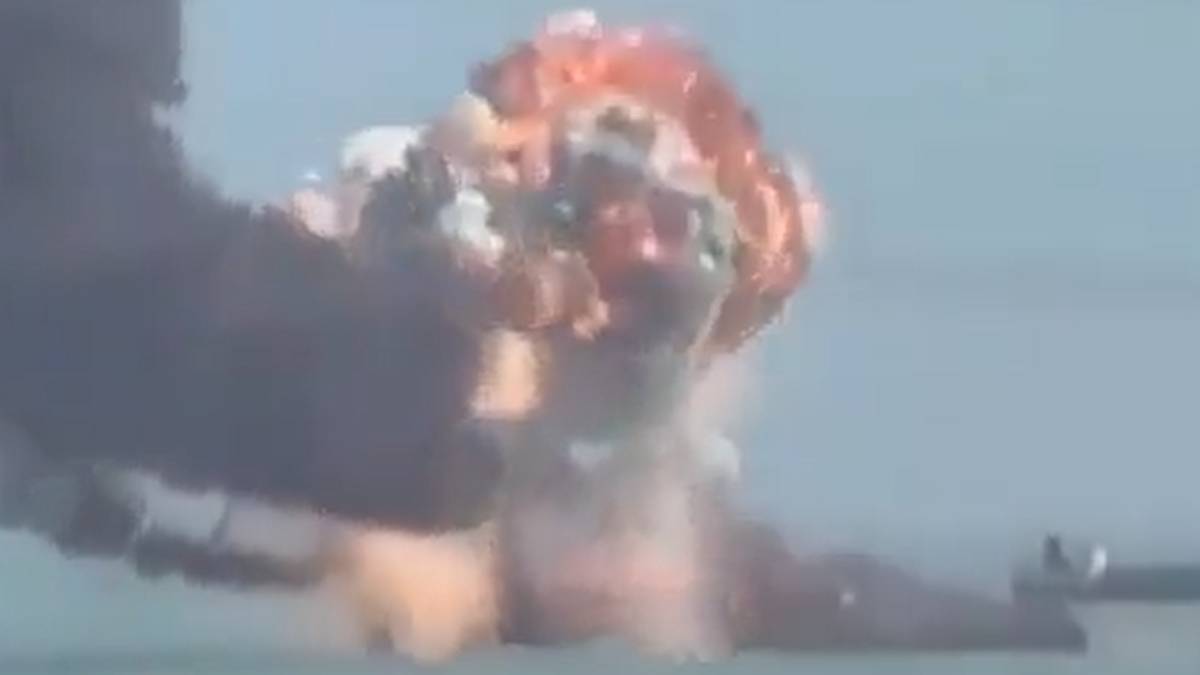 Iran Claims It Stopped Four Ships in Strait of Hormuz, Raising Global Shipping Concerns