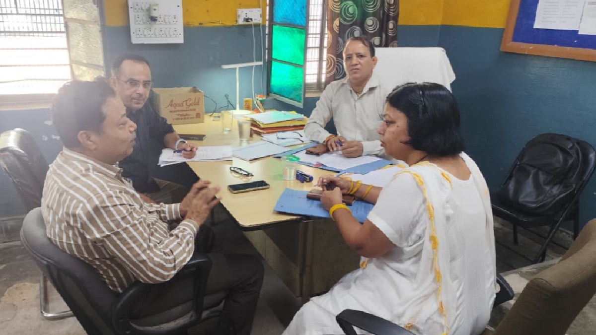 Election Commission Makes Parents' SIR Details Mandatory for New Voter Registration via Form 6